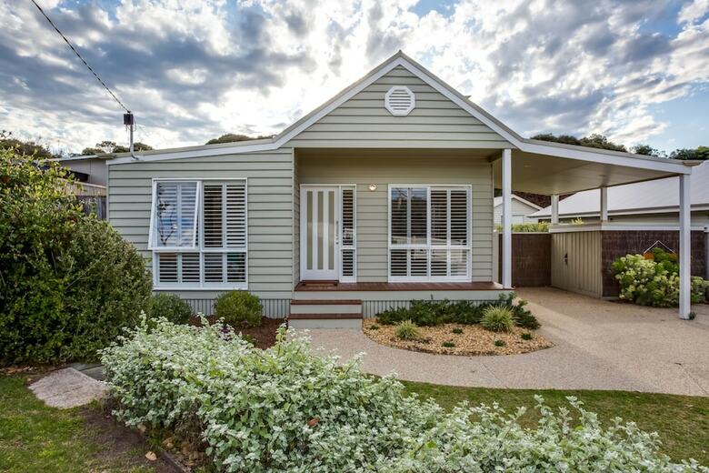 Cute Cottage On Cain