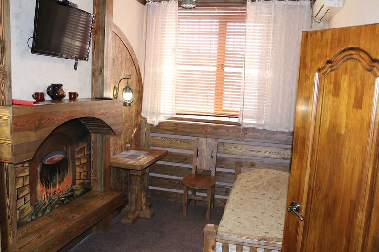 Hostal Gostiny Dvor Hotel - Hostel