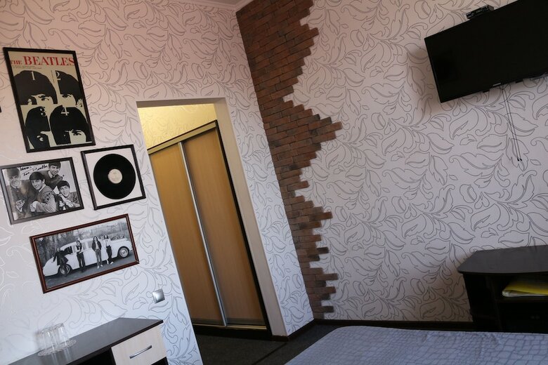 Hostal Gostiny Dvor Hotel - Hostel