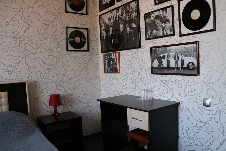 Hostal Gostiny Dvor Hotel - Hostel