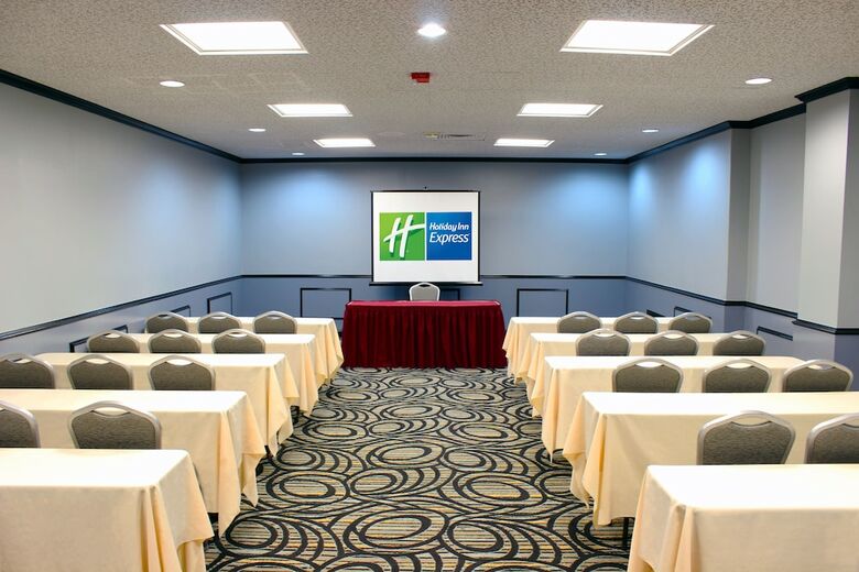Hotel Holiday Inn Express Van Nuys