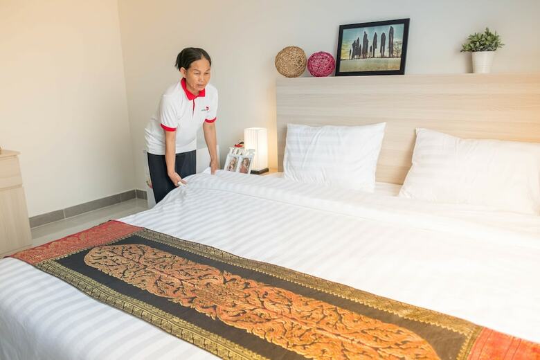 Hotel Service One