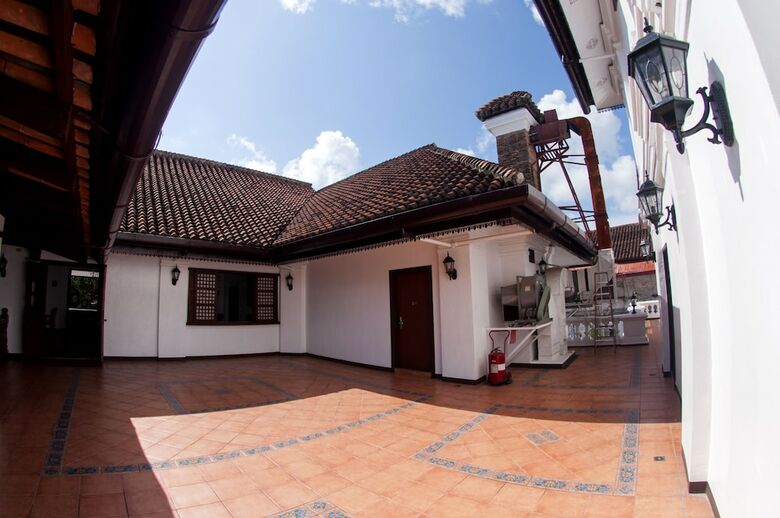 Vigan Plaza Hotel