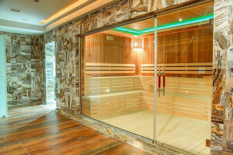 Green City Hotel