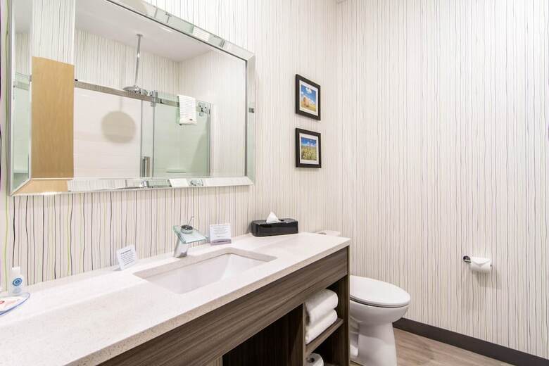 Hotel Comfort Inn & Suites