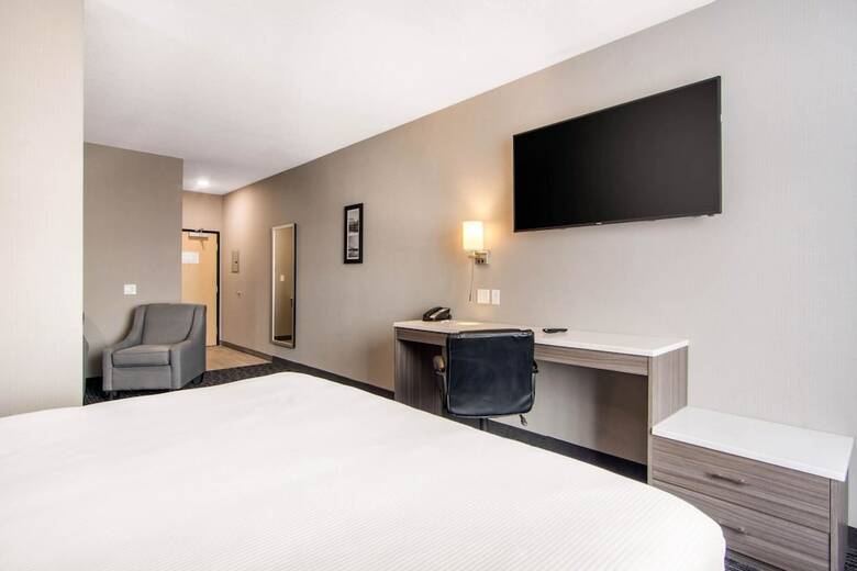 Hotel Comfort Inn & Suites