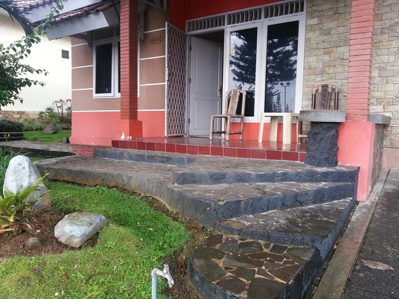 Villa Kota Bunga Cosmos