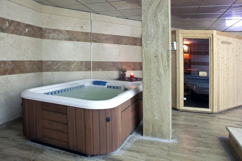 Lithos Hotel & Spa