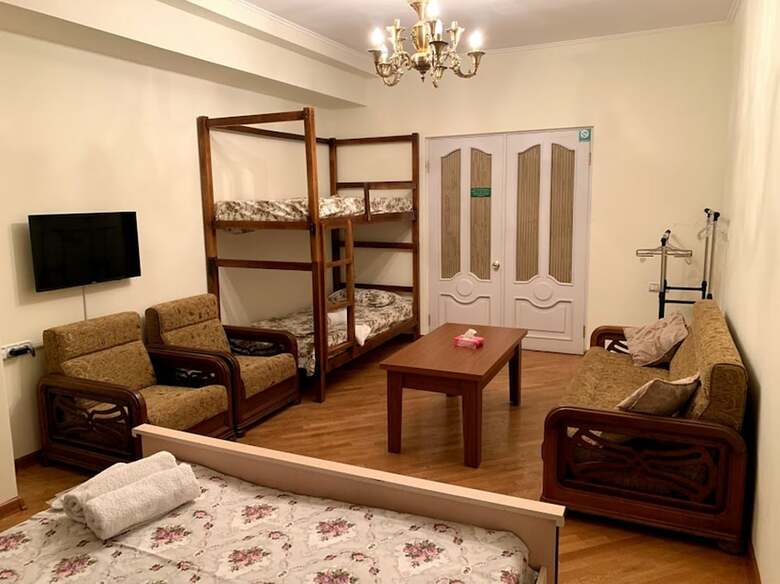 Hostal Friendship Hostel & Tours 2