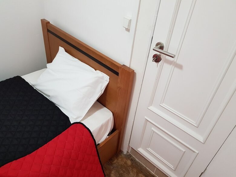 Hostal Stars Rooms Mouraria - Hostel