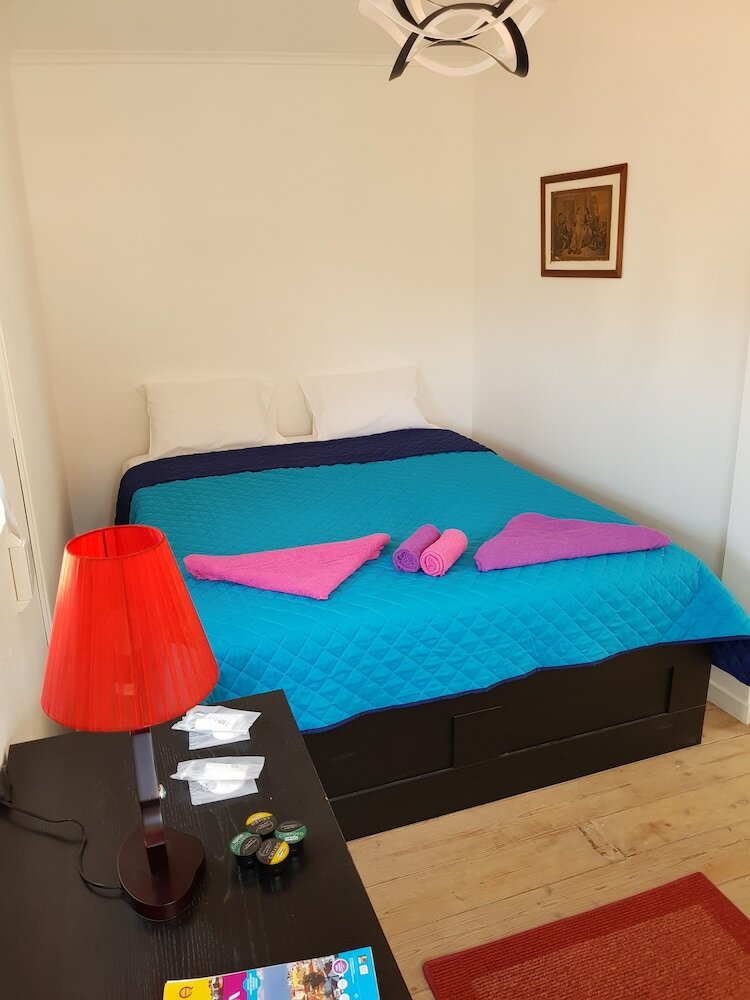 Hostal Stars Rooms Mouraria - Hostel