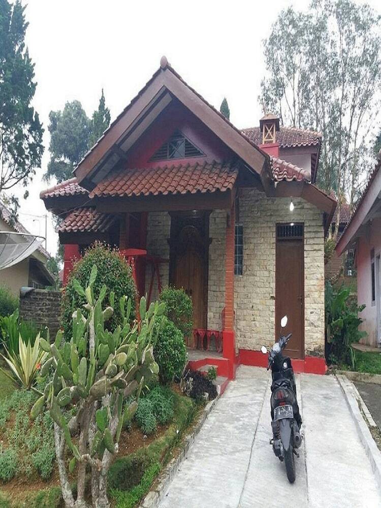 Villa Kota Bunga Widuri