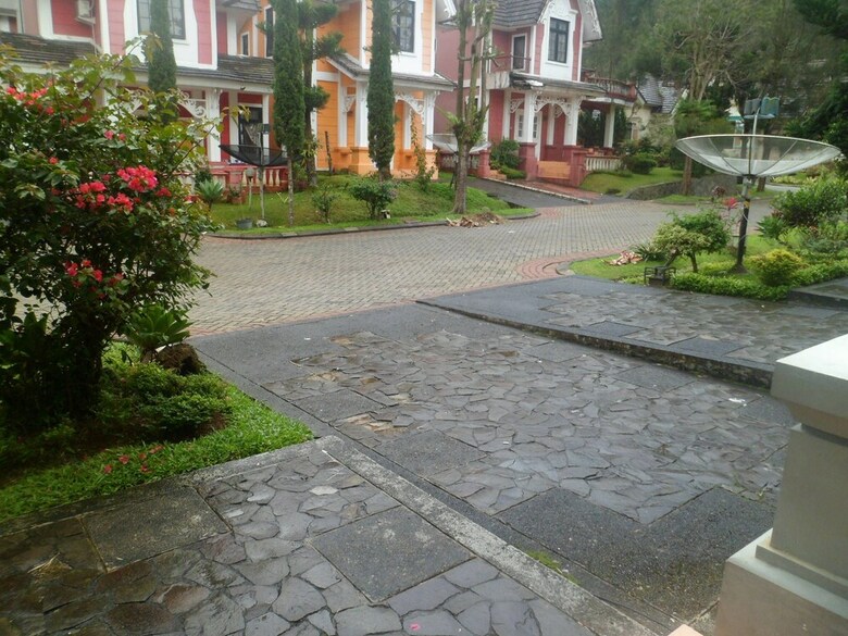 Villa Kota Bunga Mawar