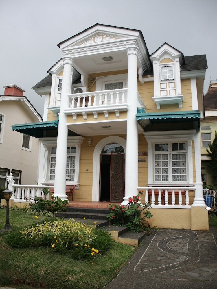 Villa Kota Bunga Anyelir