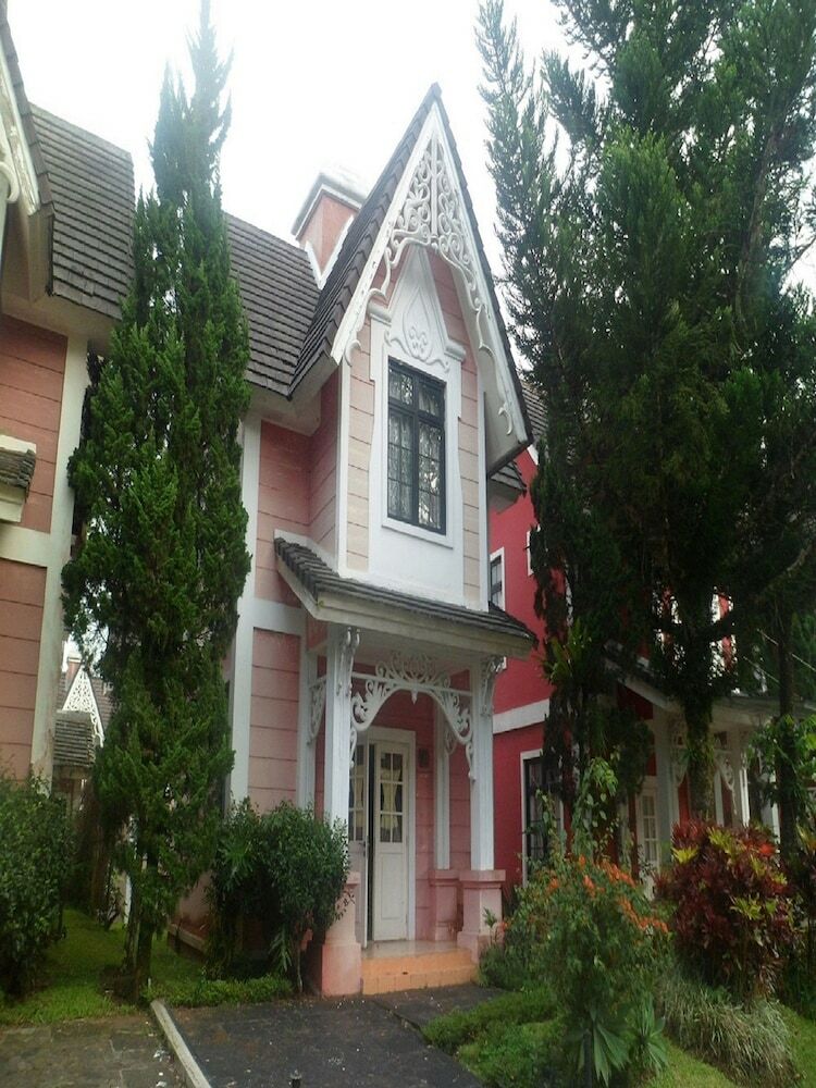Villa Kota Bunga Anyelir