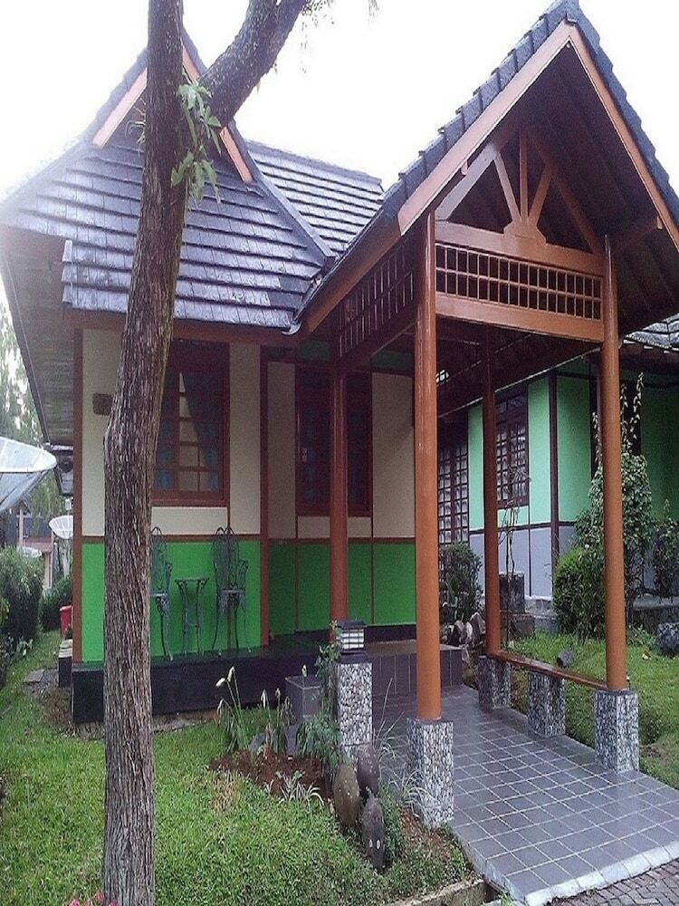 Villa Kota Bunga Gladiol