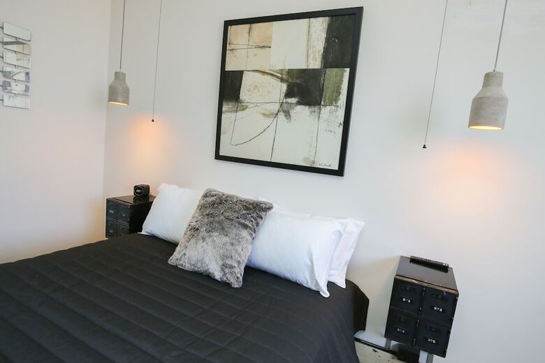 Indulge Apartments -the Urban Collection