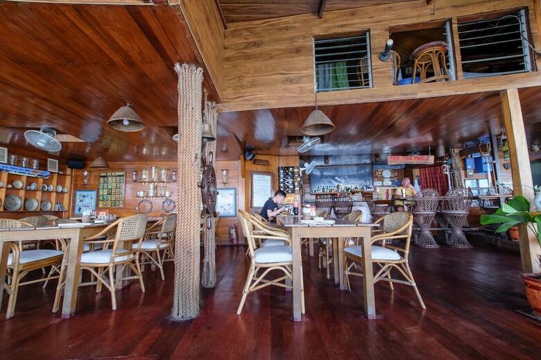 Hotel Zen Rooms Sabang Beachfront