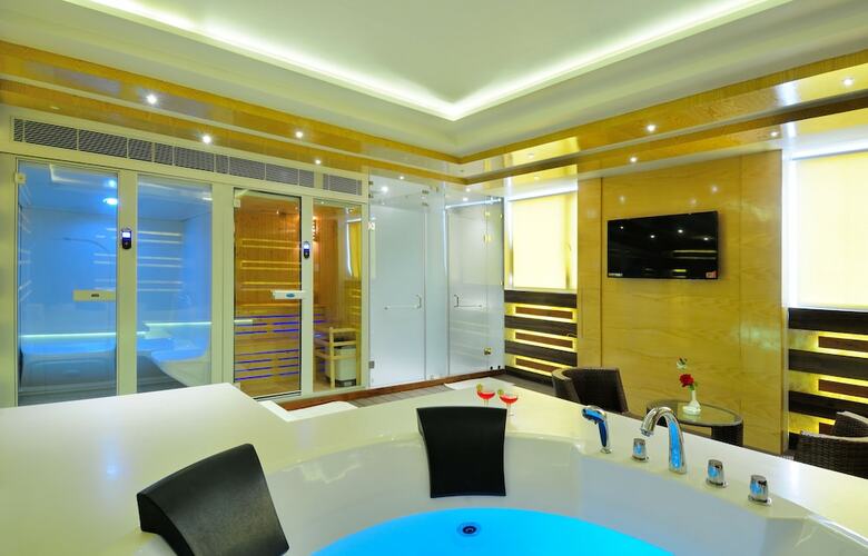 Hotel The Gold Regency