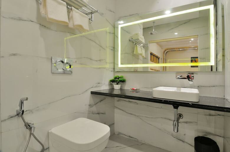 Hotel The Gold Regency