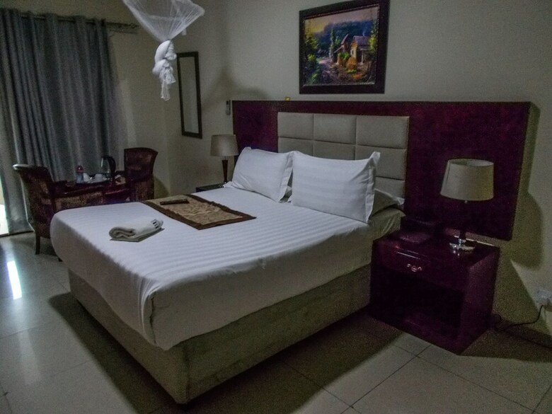 Hotel Four Pillars Lodge