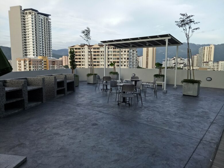 Apartamentos Straits Garden Comfort Suite