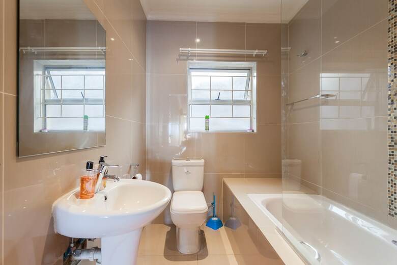 Upper Bloem Apartment
