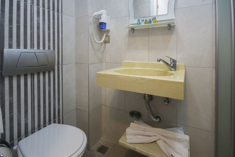 Bestur Hotel