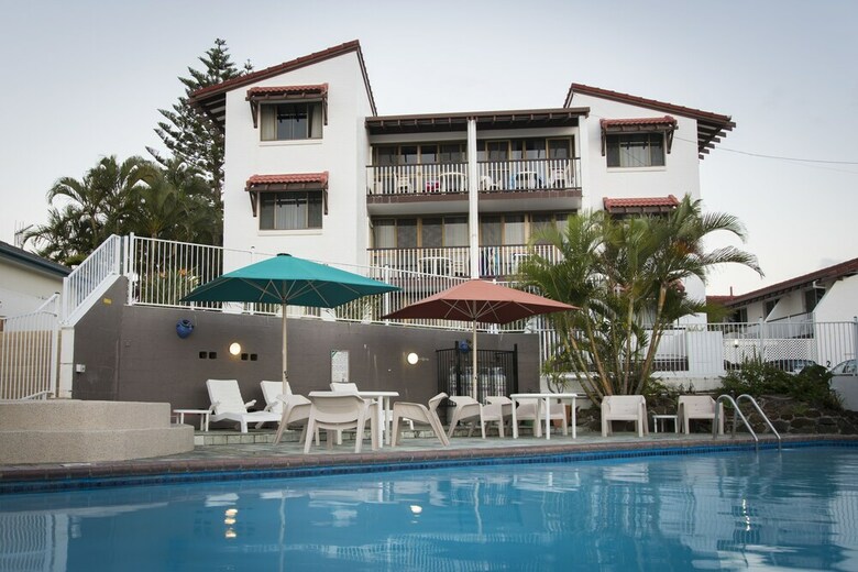 Apartamentos Don Pancho By The Beach