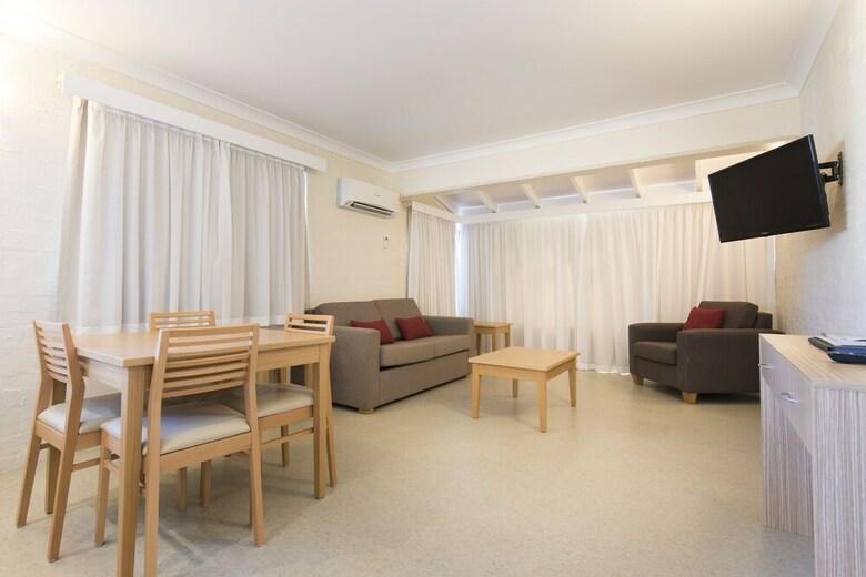 Apartamentos Don Pancho By The Beach