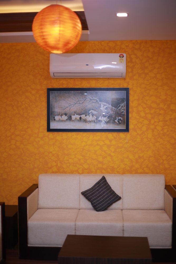 Hotel Nakshatra Emerald Inn