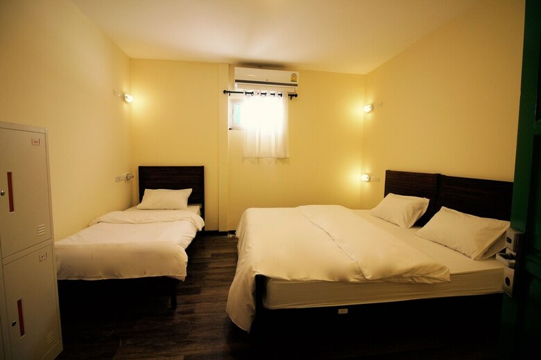 Hostal Art Hotel Sanamchai