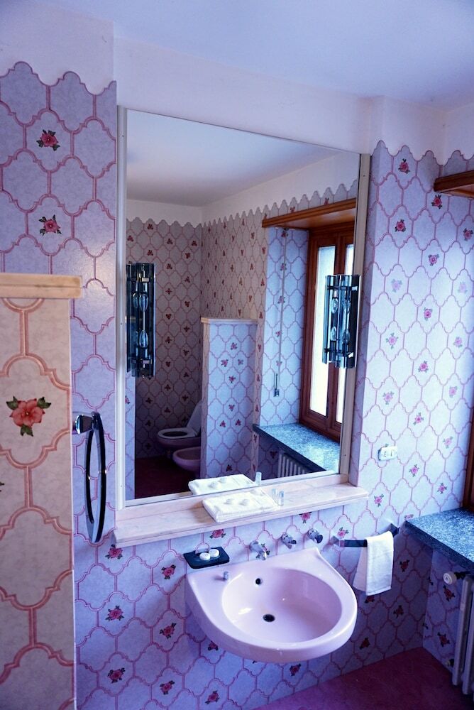 Bed & Breakfast Baby Blue