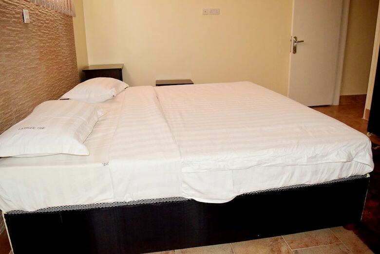 Apartamentos Latitude 1 Serviced Suites
