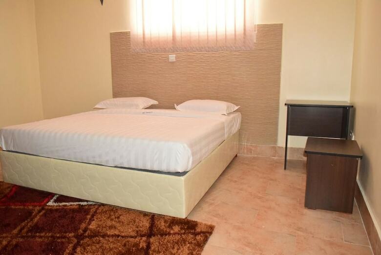 Apartamentos Latitude 1 Serviced Suites