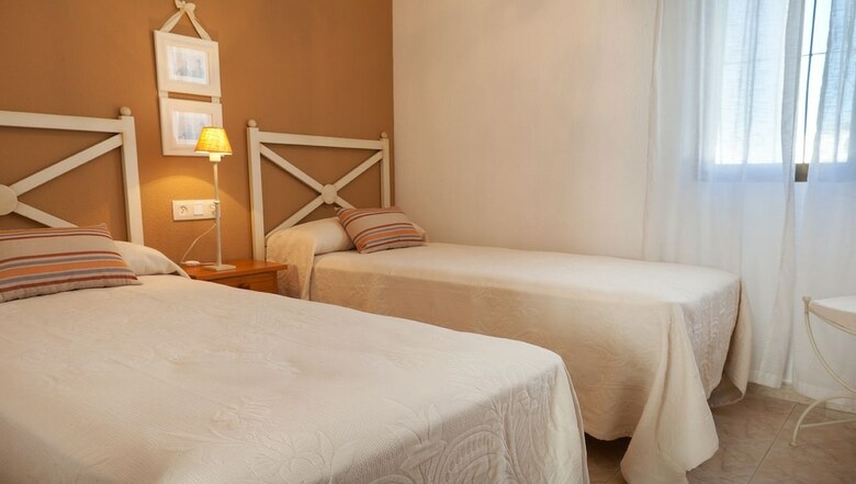 038 Villa Magrana