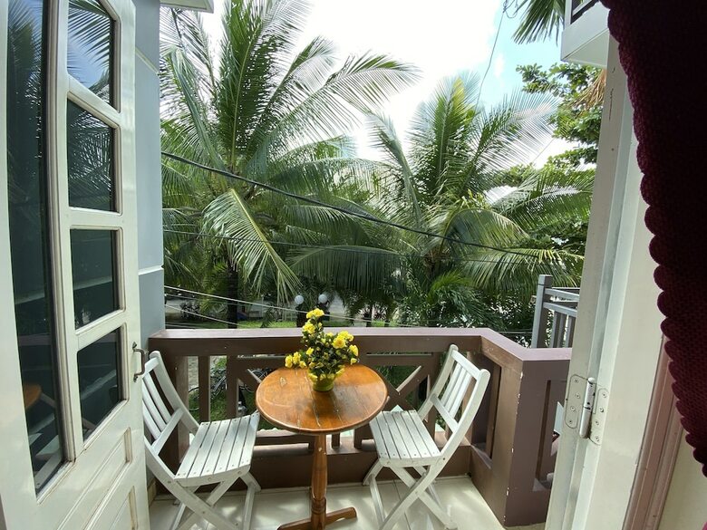 Hotel Quynh Chau Homestay