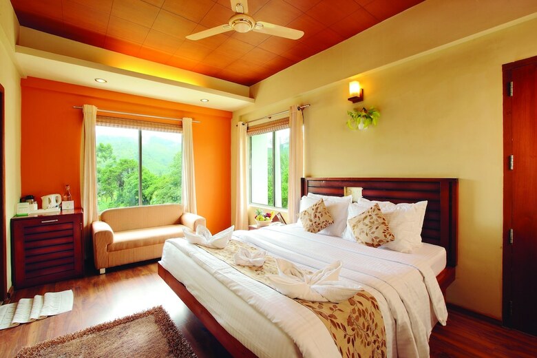 Hotel Grand Plaza Munnar