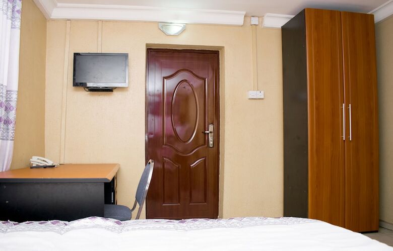 Hotel Maxton Suites Magodo