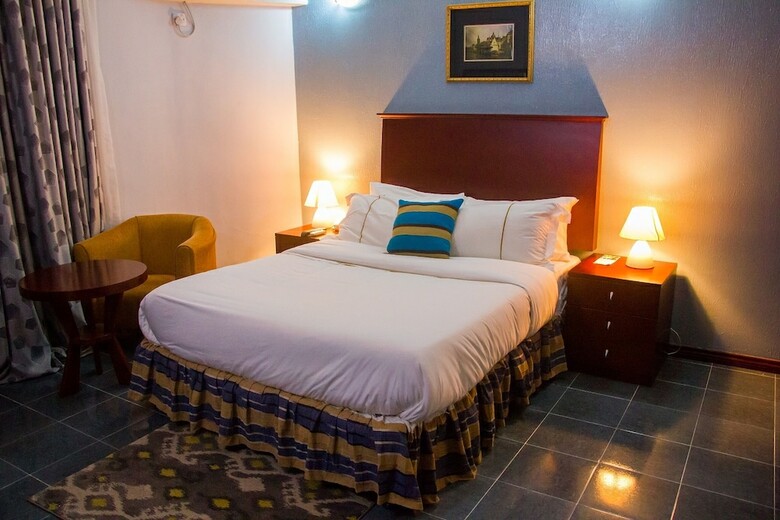 The Palmview Manor Hotel