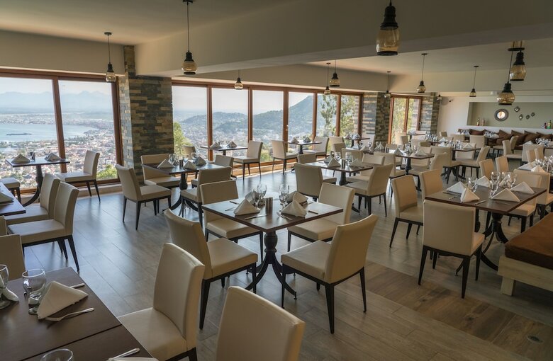 Satama Hotel