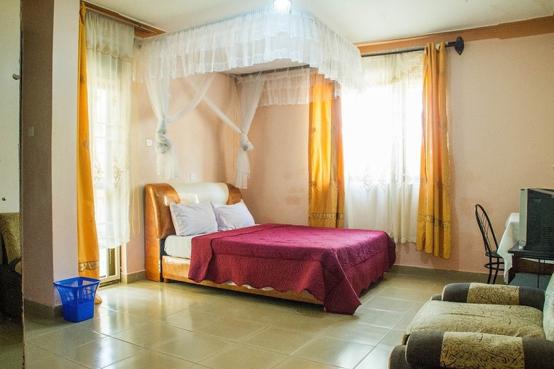 Hotel Royal Crane Resort