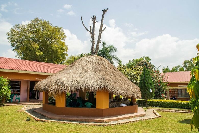 Hotel Royal Crane Resort