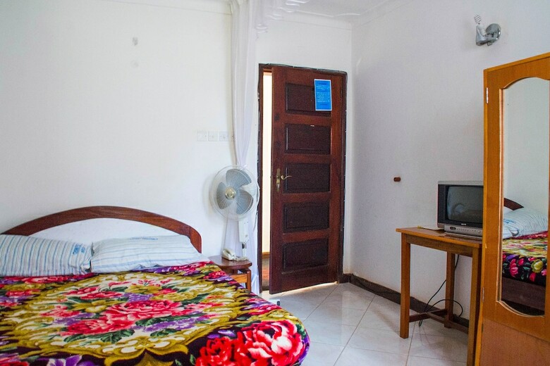 Crown Hotel Hoima