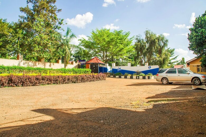 Crown Hotel Hoima