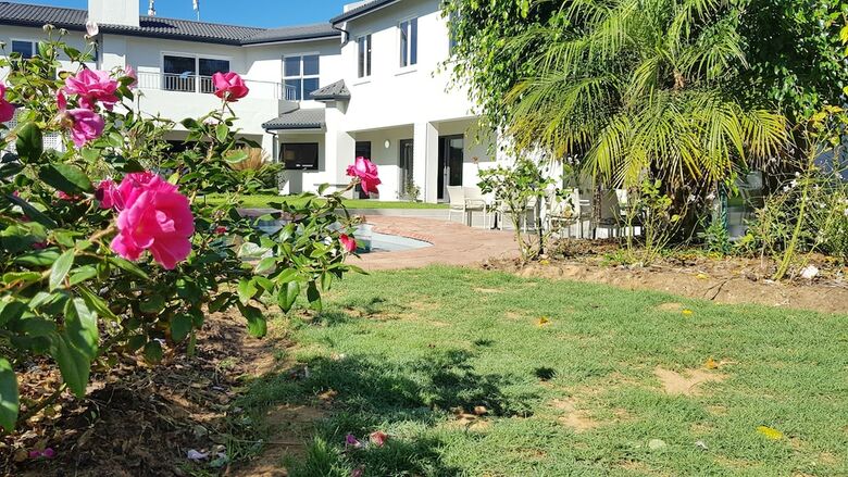 Quartet Hotel And Garden Suites