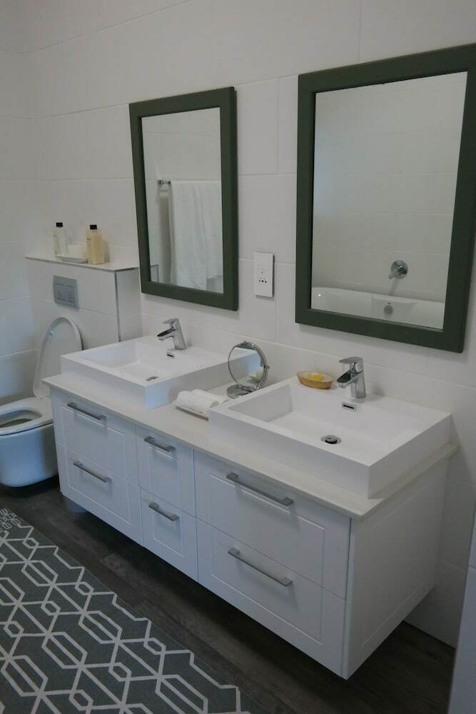 Quartet Hotel And Garden Suites