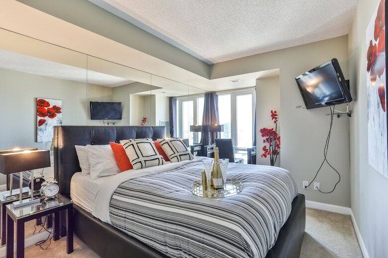 Executive High Rise Suite