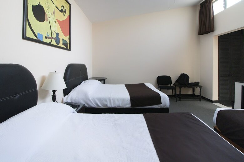 Hotel Bugambilias