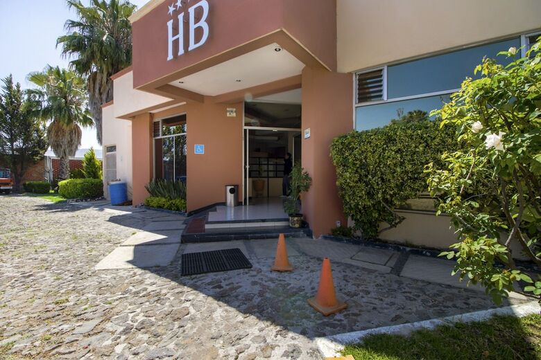 Hotel Bugambilias